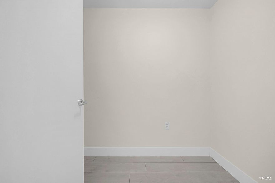 2406 3538 Sawmill Crescent
