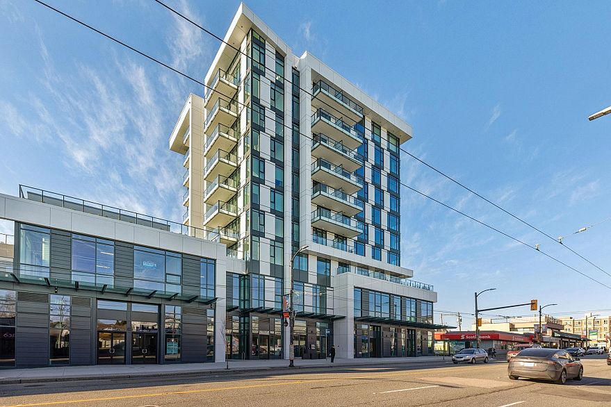 608 8415 Granville Street