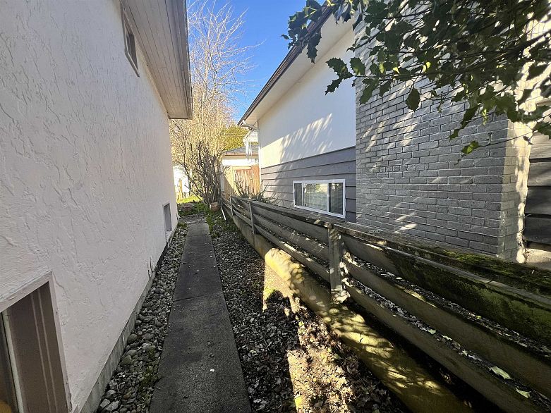1315 W 58th Avenue