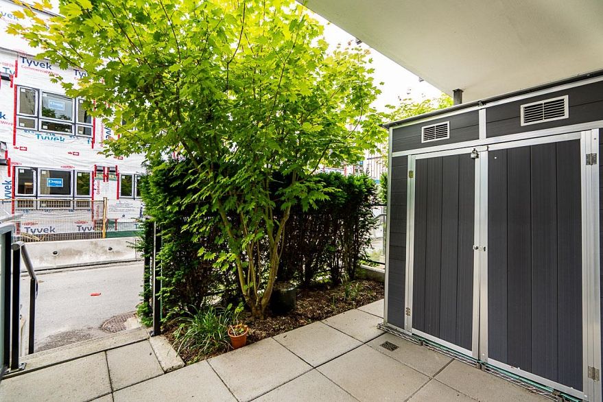2 589 W King Edward Avenue