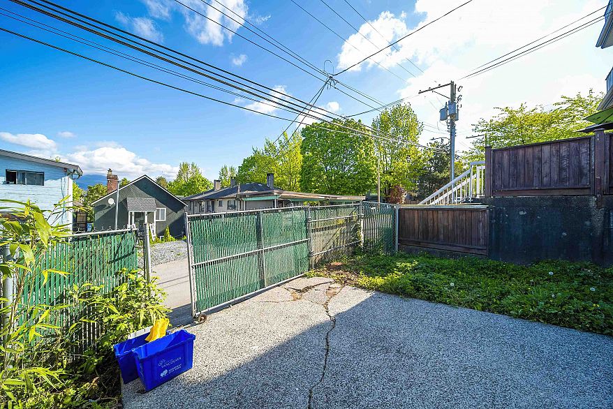 2275 Pandora Street