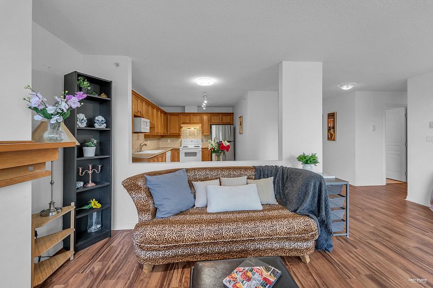 707 5639 Hampton Place
