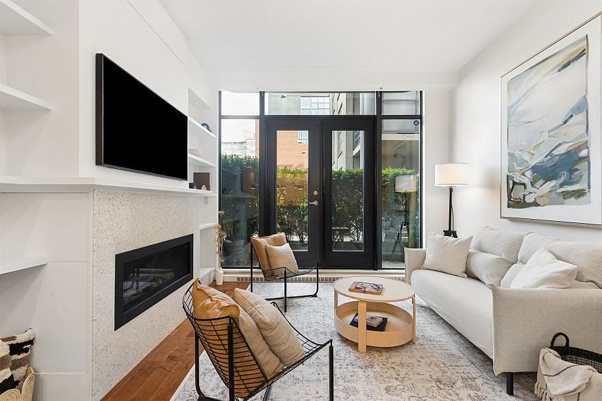 2288 Redbud Lane