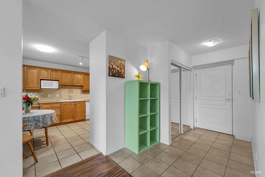 707 5639 Hampton Place