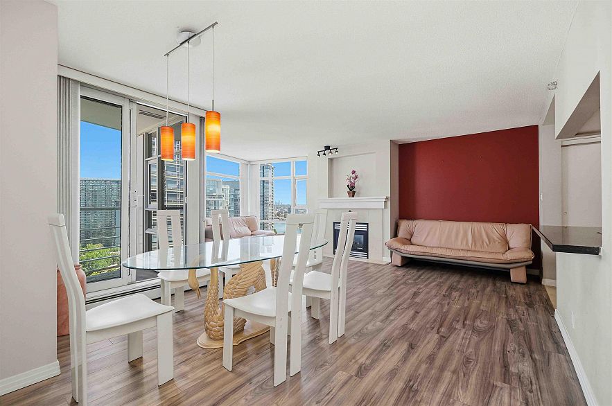 2303 1199 Marinaside Crescent