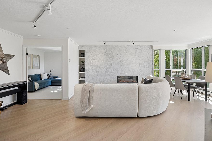 301 1502 Island Park Walk