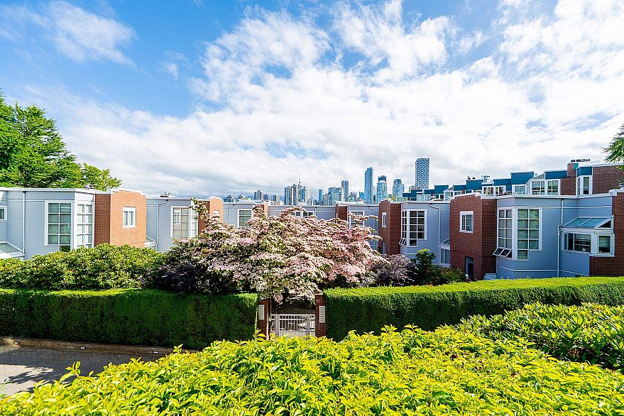 102 1530 Mariner Walk