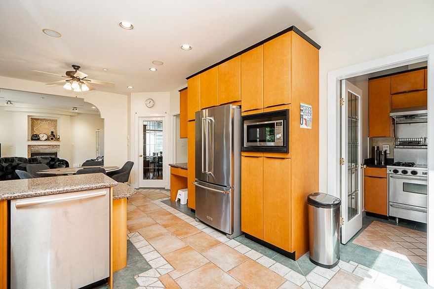 732 W 26th Avenue