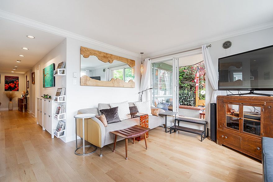 102 1530 Mariner Walk
