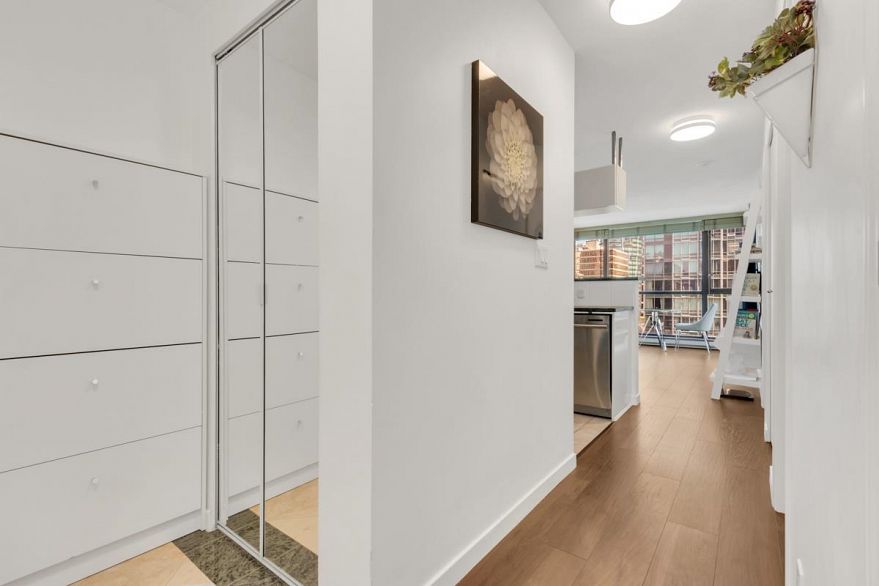 1601 1331 Alberni Street