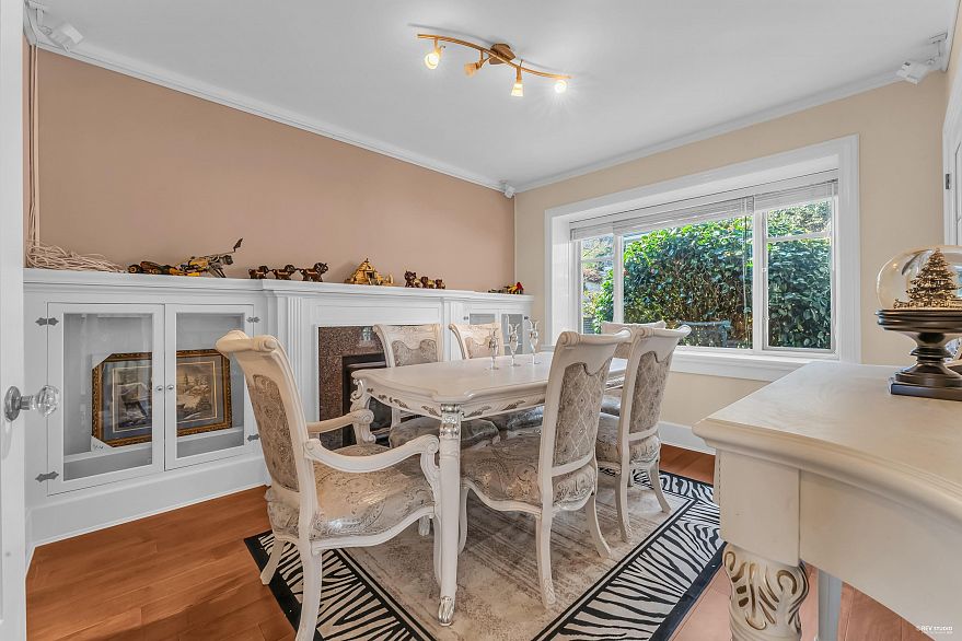 4389 Locarno Crescent