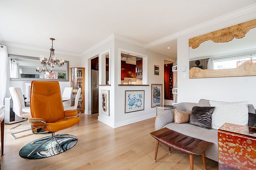 102 1530 Mariner Walk