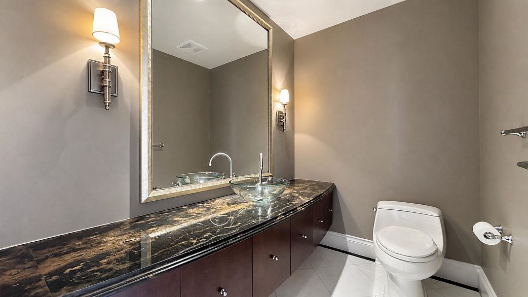1201 428 Beach Crescent