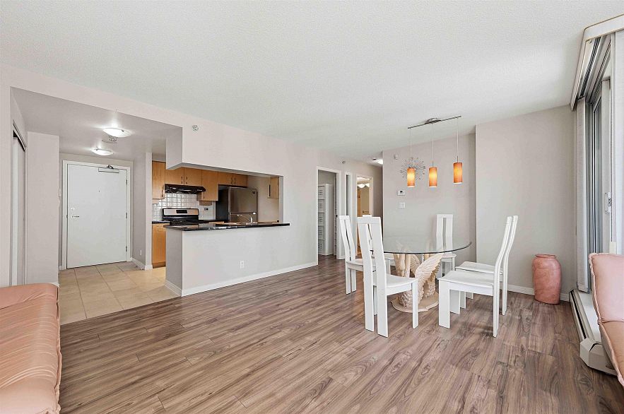 2303 1199 Marinaside Crescent