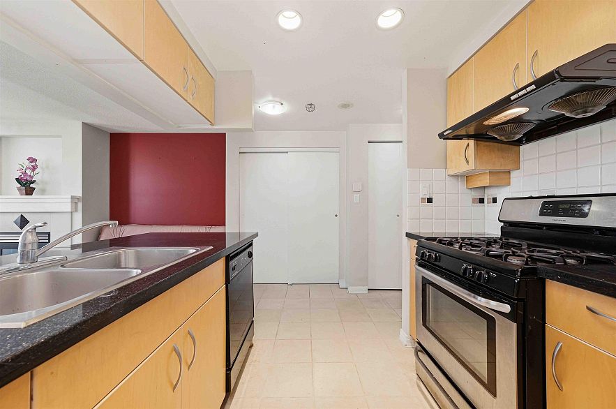 2303 1199 Marinaside Crescent