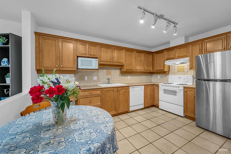 707 5639 Hampton Place