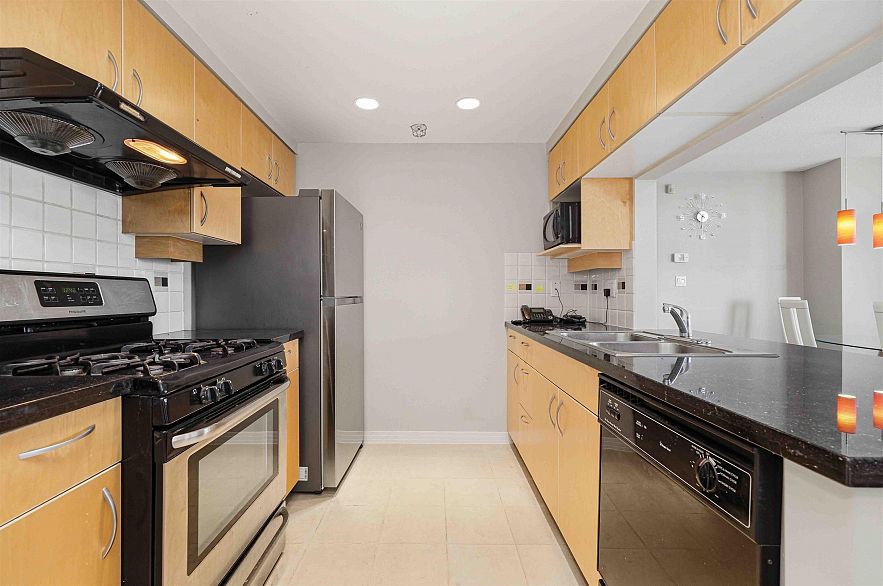 2303 1199 Marinaside Crescent