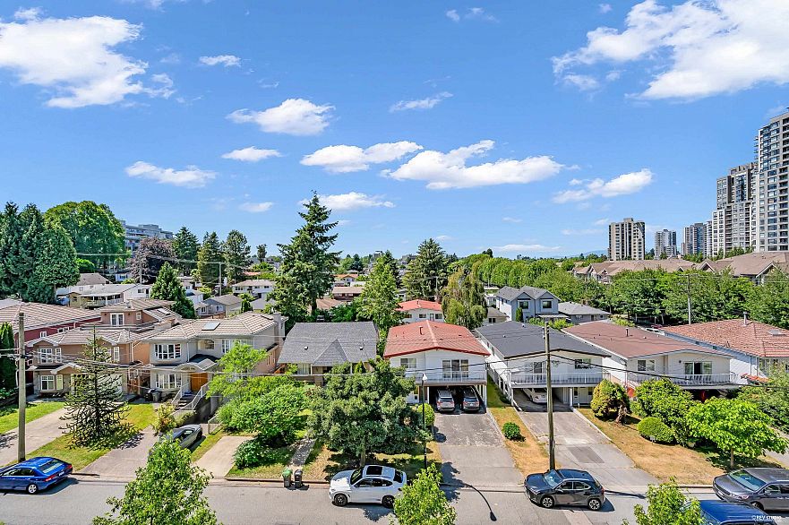 614 5598 Ormidale Street