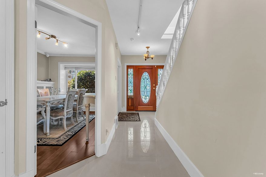 4389 Locarno Crescent