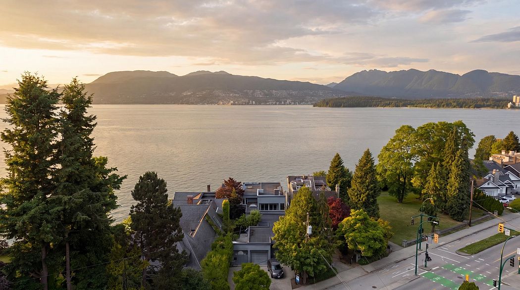 2711 Point Grey Road