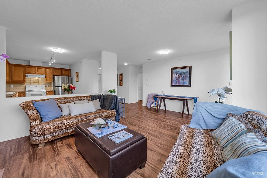707 5639 Hampton Place