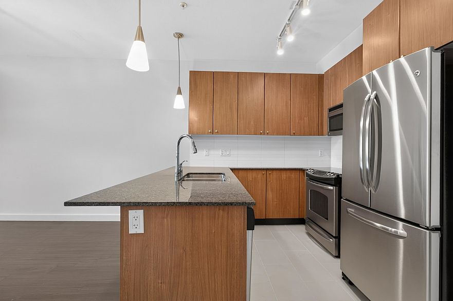 213 250 FRANCIS WAY, New Westminster BC V3L 0E6