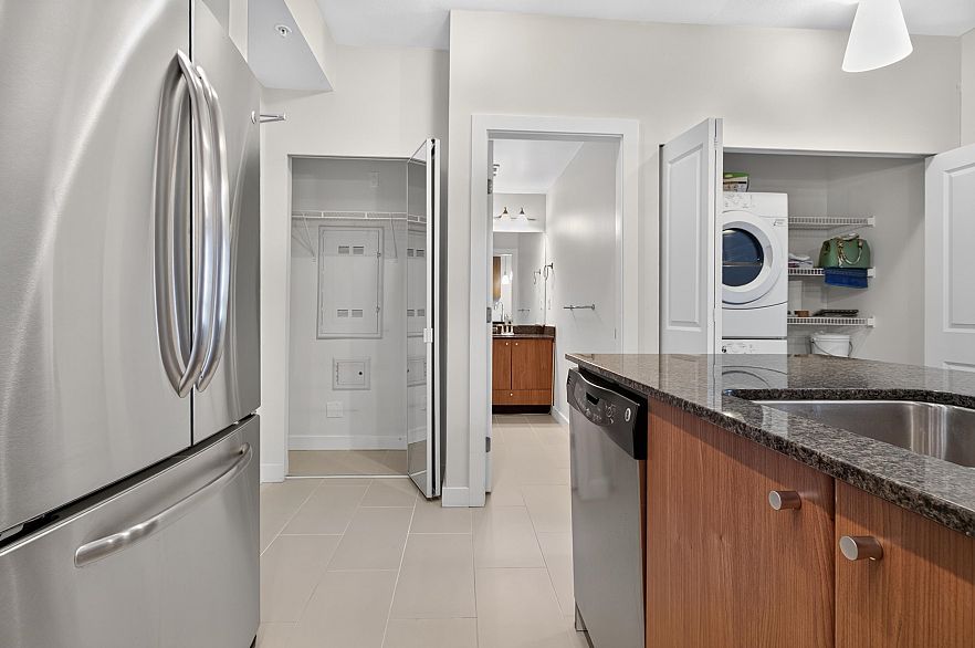 213 250 FRANCIS WAY, New Westminster BC V3L 0E6