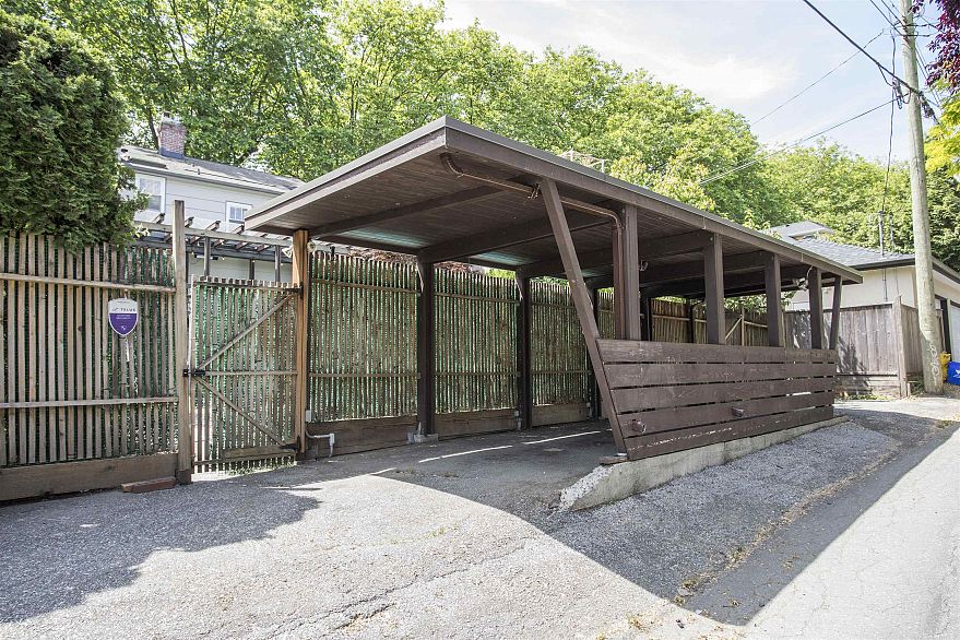 3877 W Broadway
