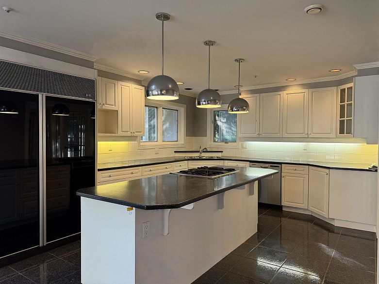 8575 CAPTAINS COVE, Vancouver BC V6P 6S1