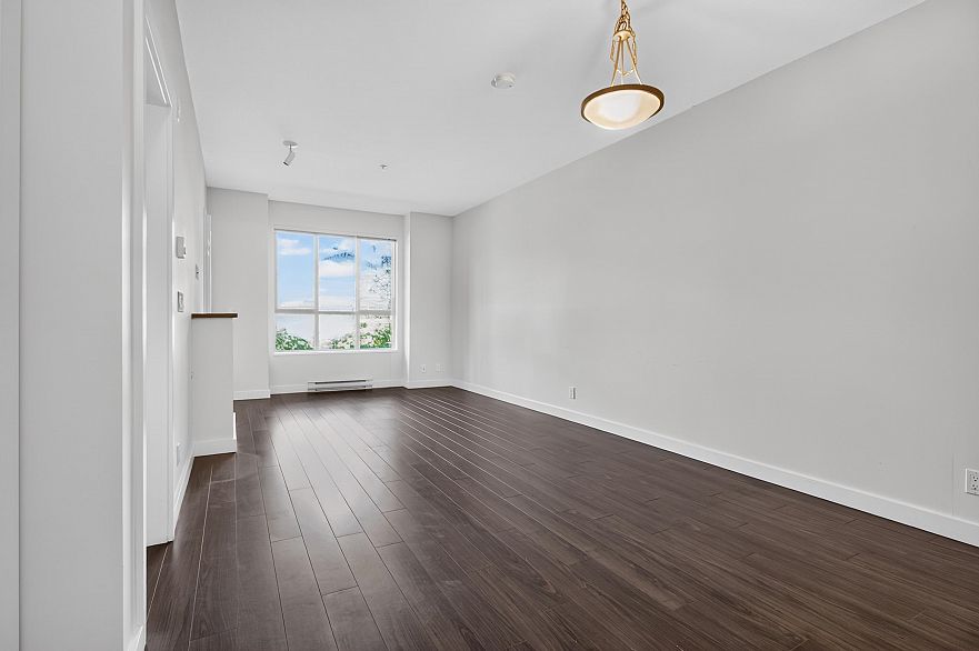 213 250 FRANCIS WAY, New Westminster BC V3L 0E6