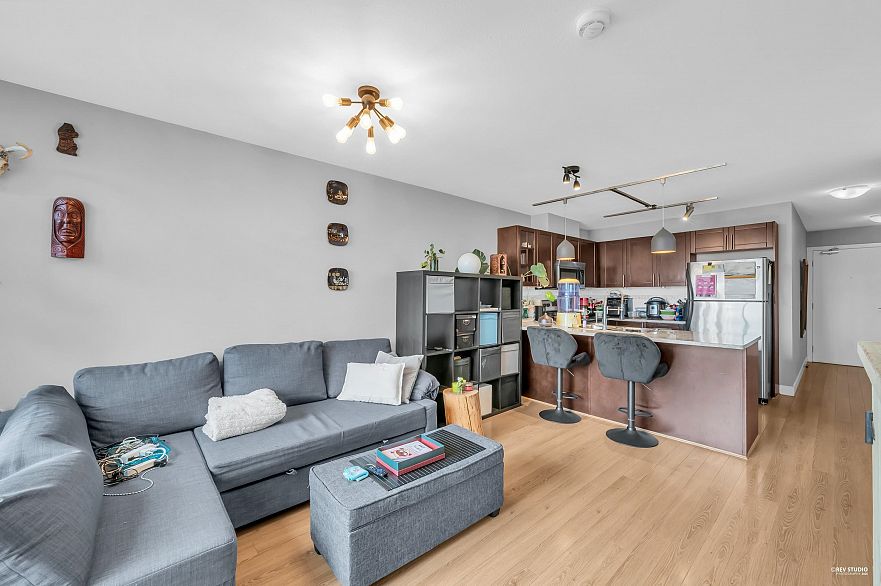 PH20 2150 E Hastings Street