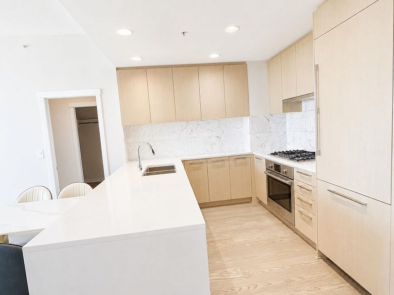 1305 3533 Ross Drive