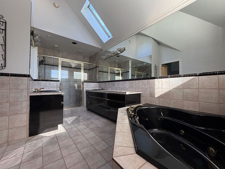 8575 CAPTAINS COVE, Vancouver BC V6P 6S1