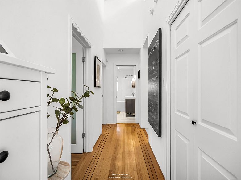 947 Evergreen Place