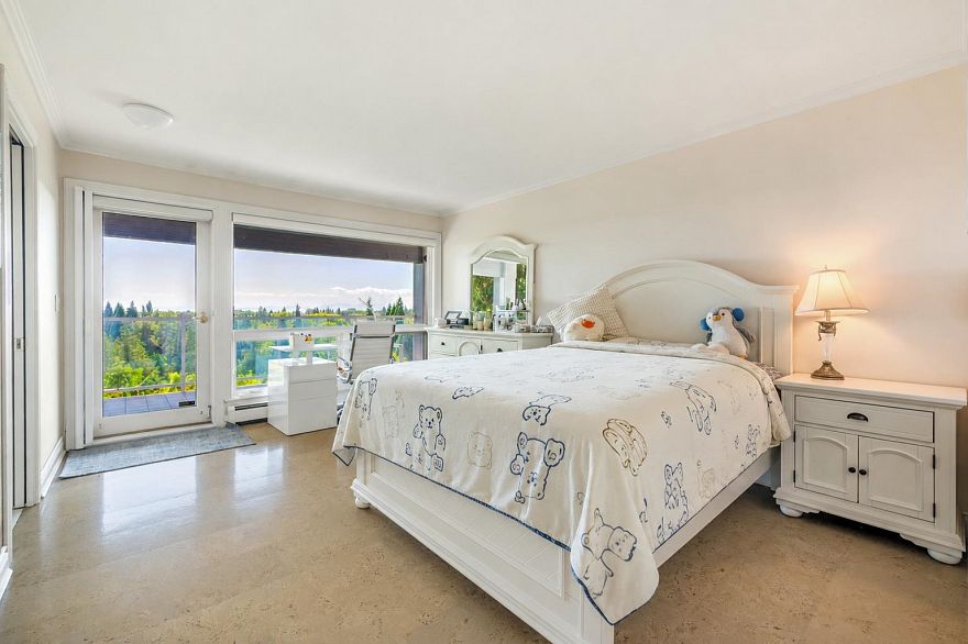 2408 SW Marine Drive