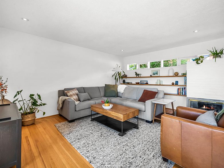 947 Evergreen Place