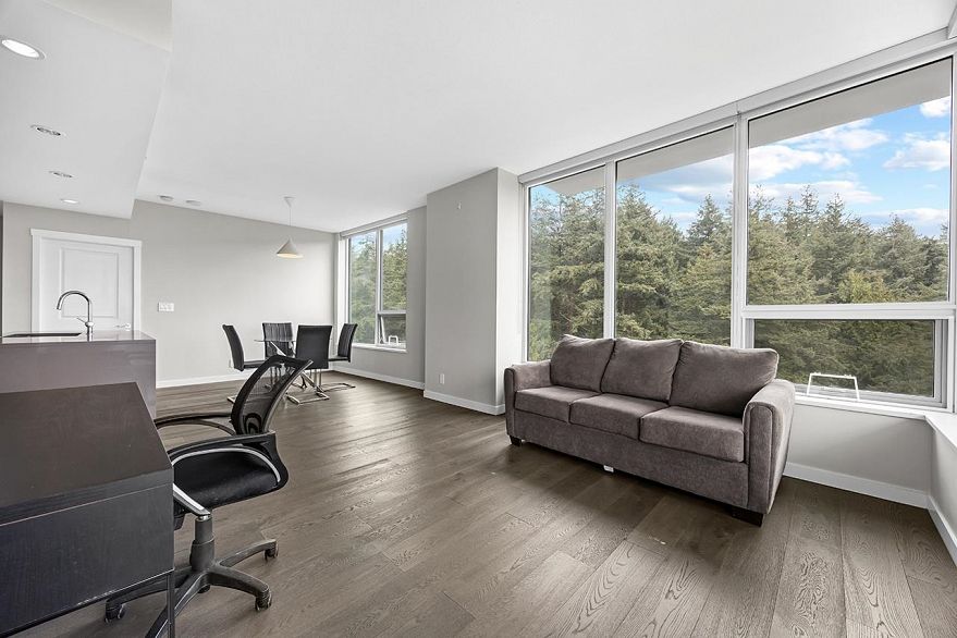 1208 3487 Binning Road