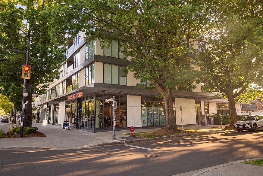 306 2485 Larch Street