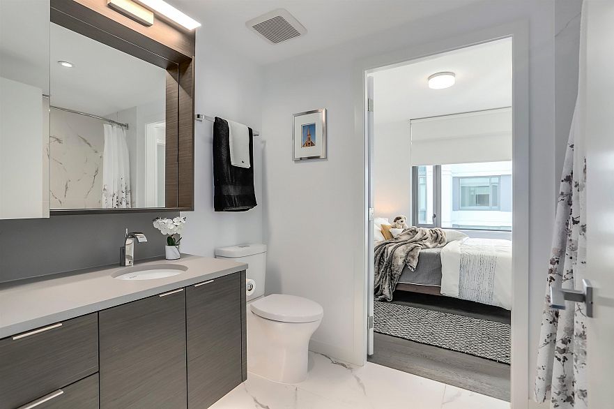 808 1688 Pullman Porter Street