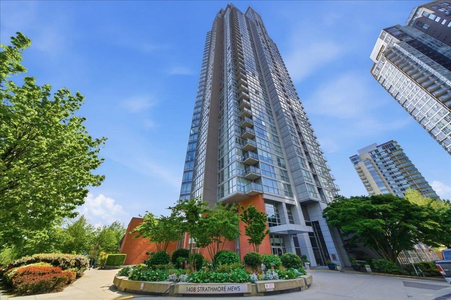 2002 1408 Strathmore Mews