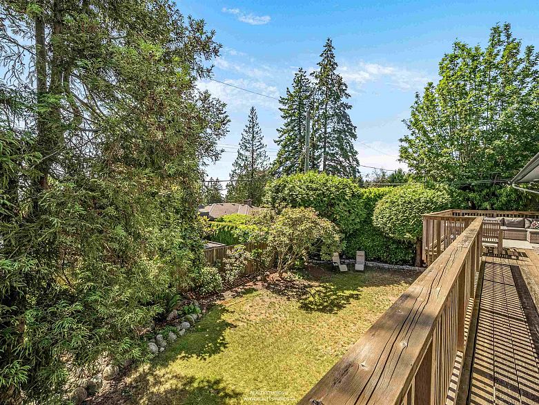 947 Evergreen Place