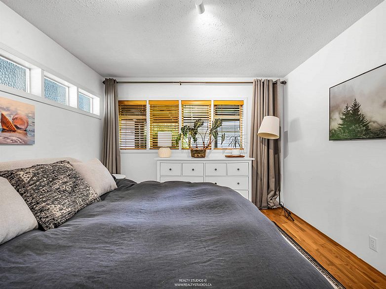 947 Evergreen Place