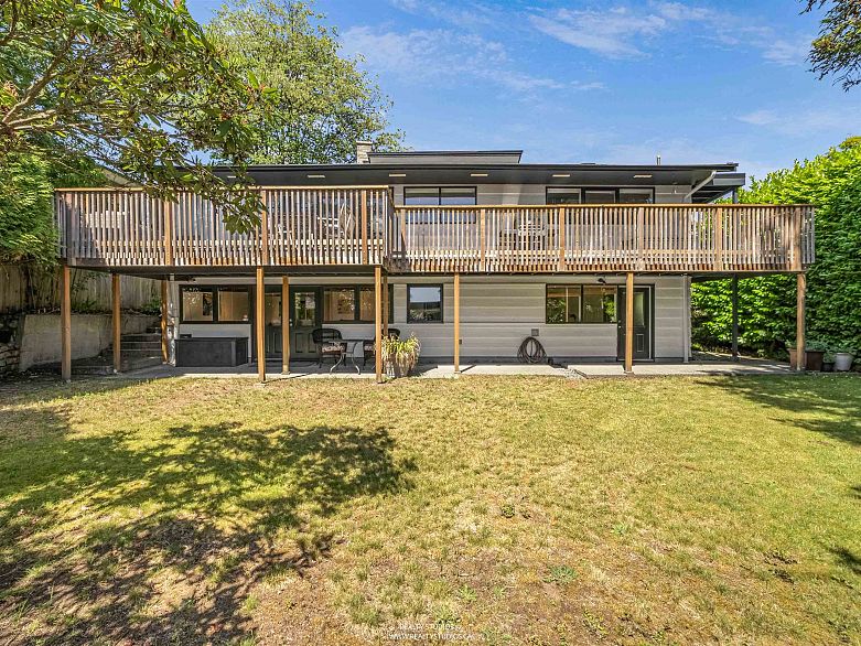 947 Evergreen Place