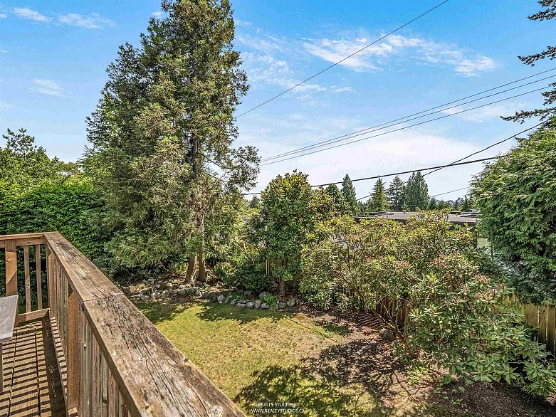 947 Evergreen Place