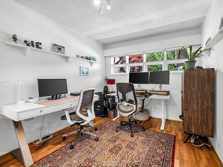 947 Evergreen Place