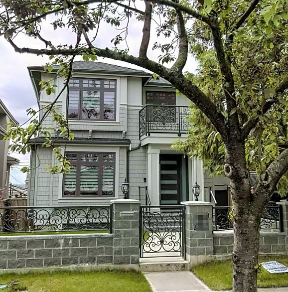 1176 E 60th Avenue