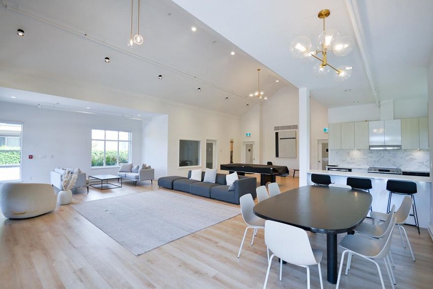 405 1892 Starling Drive