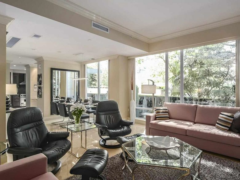 410 Beach Crescent