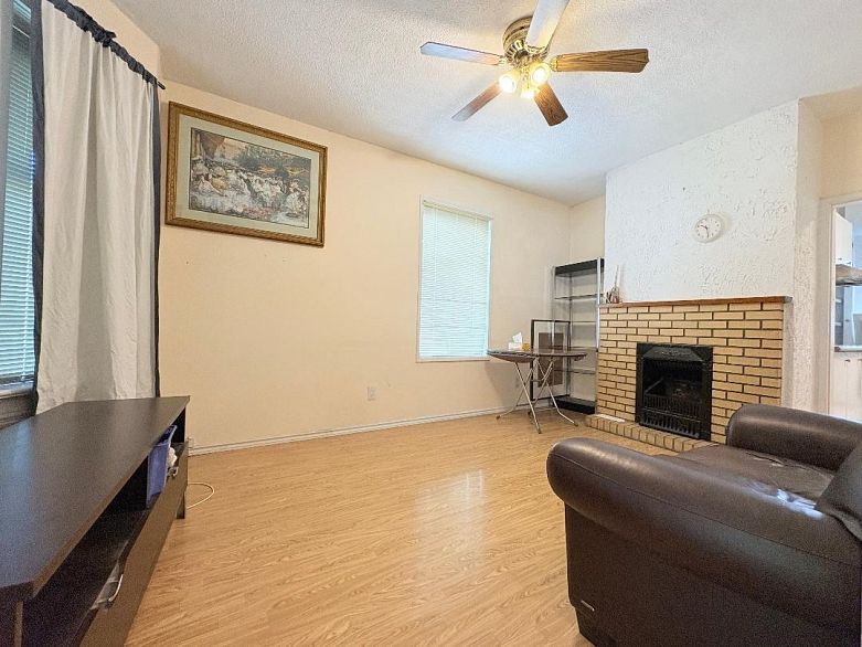 3034 Glen Drive