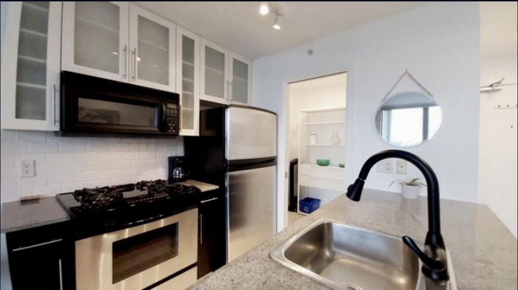 1905 1225 RICHARDS STREET, Vancouver BC V6B 1E6